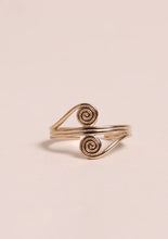 Load image into Gallery viewer, Castille ring