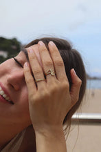 Load image into Gallery viewer, Castille ring
