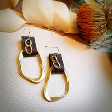 Load image into Gallery viewer, Deformation