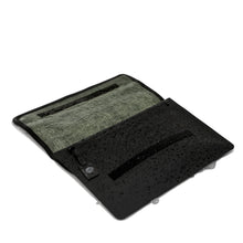 Load image into Gallery viewer, WildWoods Dry_Clutch