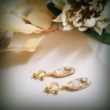 Load image into Gallery viewer, Shell Flake Sunshine