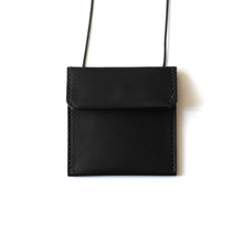 Load image into Gallery viewer, Neck Pouch Black