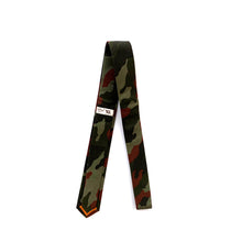 Load image into Gallery viewer, Denzel Burgundy Army Green Camouflage